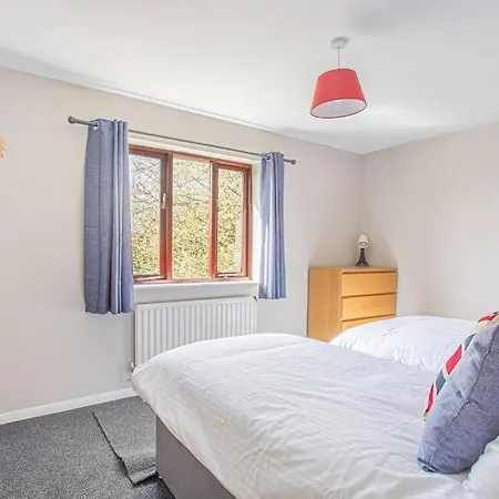 2 Bedroom House, Cranham Lane, Cirencester Exterior photo