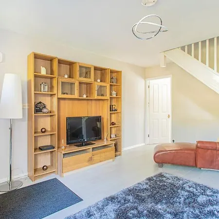 2 Bedroom House, Cranham Lane, Cirencester Exterior photo