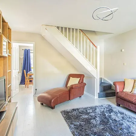 2 Bedroom House, Cranham Lane, Cirencester Exterior photo