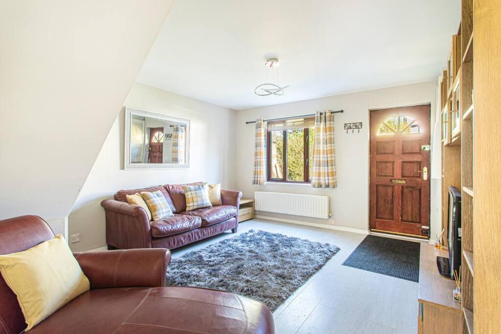 2 Bedroom House, Cranham Lane, Holiday home