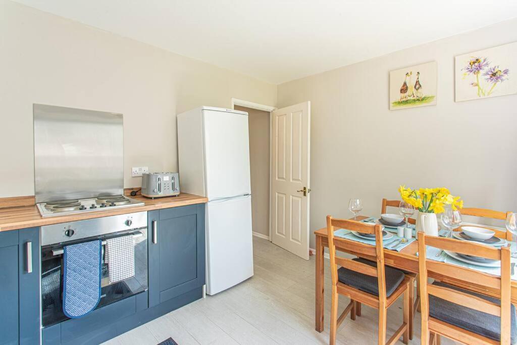 Holiday home 2 Bedroom House, Cranham Lane,